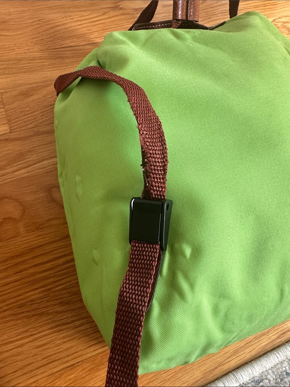 Lime green longchamp backpack - Picture 10 of 14